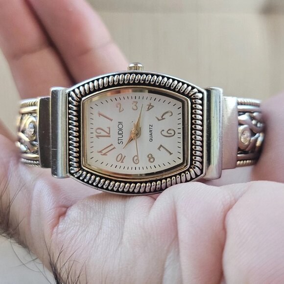 Studio Time Ladies Wristwatch Silver Tone Analog Quartz Cuff Band Wrist Watch - Picture 6 of 10